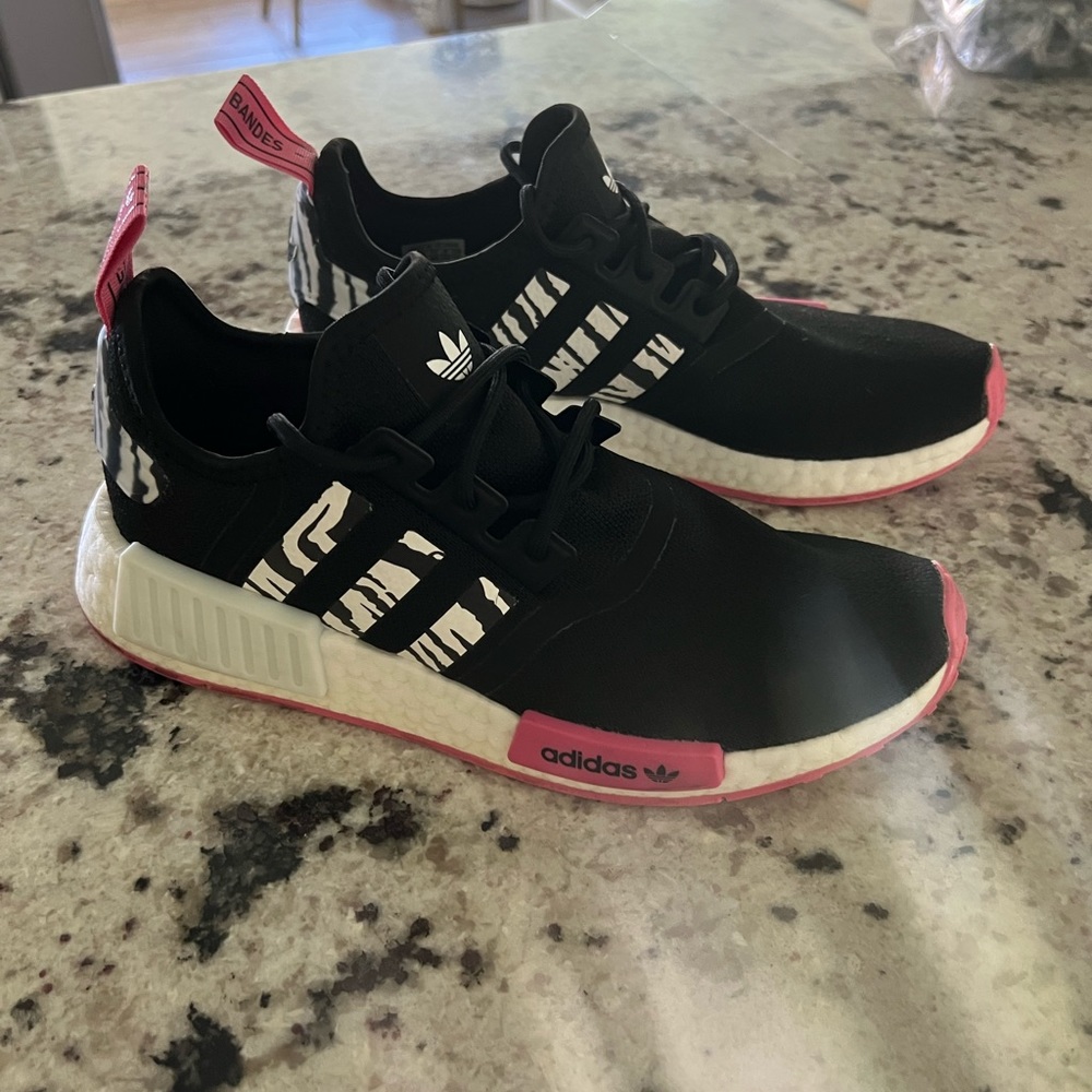Adidas Originals NMD_R1 Primeblue Sneakers GX8107 Zebra White Pink